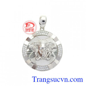 Mặt dây nam vàng trắng bền đẹp được sản xuất từ vàng trắng 18k bền đẹp, sáng bóng.