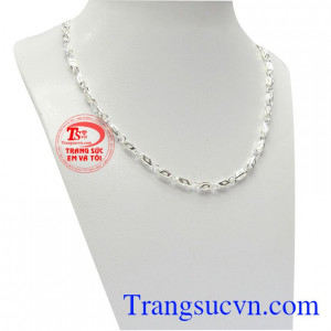 Sản phẩm chế tác bằng công nghệ cao, đeo tránh gió bảo vệ sức khỏe cho các bé