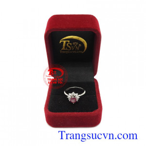 Nhẫn nữ vàng trắng gắn đá thiên nhiên cao cấp