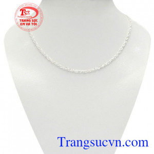 Dây chuyền trẻ em chất lượng là sản phẩm được chế tác từ bạc 92.5,