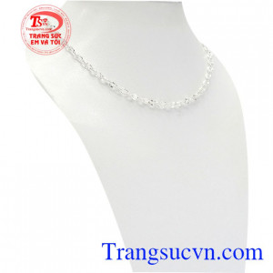 là sản phẩm được chế tác từ bạc 92.5, tinh xảo. 