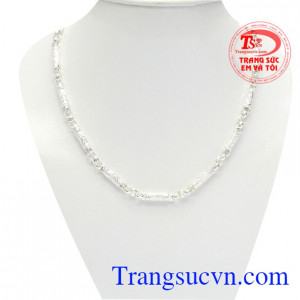 Dây chuyền bạc trẻ em năng lượng thiết kế bắt mắt, khỏe khoắn