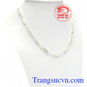 Chế tác từ bạc 925 sáng bóng