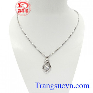 Bộ dây chuyền nữ vàng trắng đẹp là bộ trang sức vàng trắng đẹp, được sản xuất và chế tác theo công nghệ 3D mới nhất