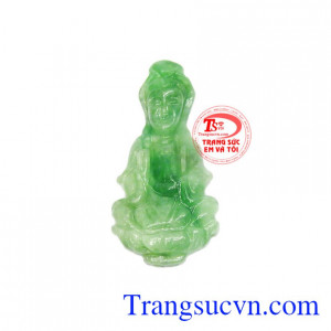Mặt quan âm cẩm thạch đẹp là sản phẩm được chế tác tinh xảo công nghệ cao từ ngọc cẩm thạch thiên nhiên.