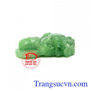 Người sở hữu ngọc cẩm thạch thường gặp may mắn, sinh lực dồi dào