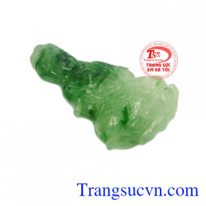 là sản phẩm được chế tác từ đá cẩm thạch thiên nhiên, với đường nét tinh xảo, sắc nét.