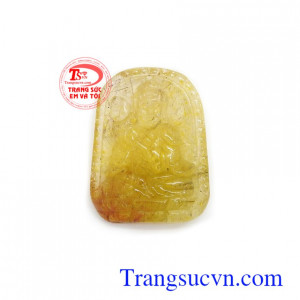 Phật bản mệnh thạch anh tóc tuổi Ngọ chạm khắc tinh xảo, sắc nét, phù hợp làm mặt dây chuyền đeo đẹp, hợp phong thủy