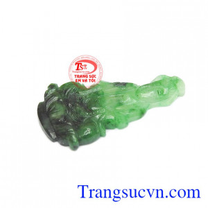 Với các chi tiết được chạm khắc tinh xảo giúp cho sản phẩm trở nên đẹp mắt và sống động hơn.