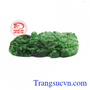 Mặt Phật Bà cẩm thạch may mắn có thể dùng làm quà tặng cho người thân bạn bè.