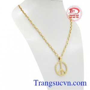 Bộ trang sức vàng nam chất lượng với sự kết hợp của mặt dây vàng 18k và dây chuyền nam vàng 10k.
