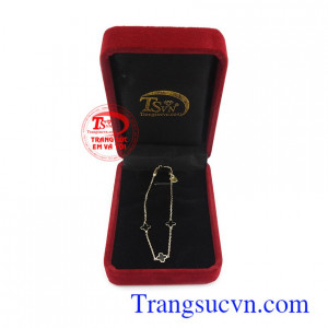 Lắc tay vàng thương hiệu Em Và tôi uy tín, chất lượng, giao hàng nhanh trên toàn quốc