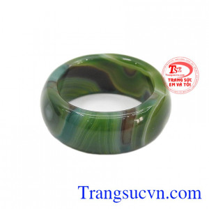 Vì Vậy, đeo nhẫn mã não như lá bùa may mắn và hạnh phúc cho con người