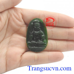 Ngọc nephrite màu xanh ngọc bích phù hợp với người mệnh hỏa và mộc.