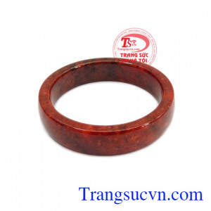 Những người buôn bán hay kinh doanh thường sử dụng ngọc cẩm thạch để tăng khí vận và cũng để thuận lợi hơn trong công việc