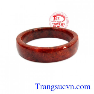 Ngọc cẩm thạch có tác dụng rất tốt cho sức khỏe người dùng, dòng đá này giúp lưu thông khí huyết, tinh thần minh mẫn, thần sắc khỏe mạnh