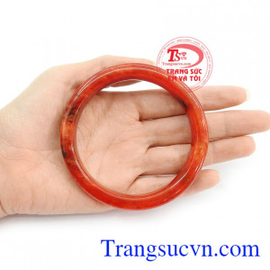 Ngoài ra ngọc cẩm thạch còn có tác hỗ trợ điều trị các bệnh về tâm lý, giúp con người trở nên tự tin và yêu đời