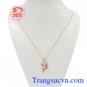 Bộ dây chuyền hồ ly vàng 10k là sản phẩm được chế tác tinh xảo, chất lượng.