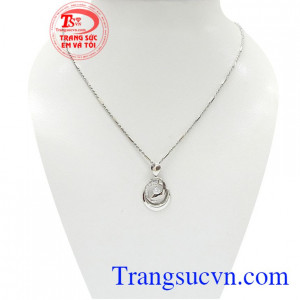 Bộ dây đá trắng 10k là bộ sản phẩm đẹp được nhiều người yêu thích sản phẩm được thiết kế tinh tế, sang trọng
