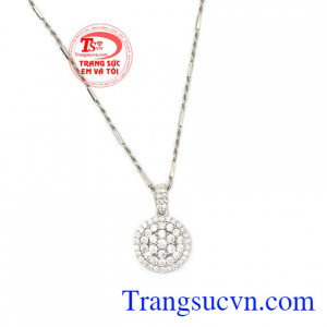 Mặt dây vàng sang trọng là sản phẩm vàng tây sang trọng được nhiều người yêu thích, sản phẩm dễ dàng kết hợp với mặt dây chuyền vàng