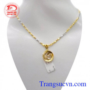Bộ trang sức nữ vàng quà tặng cho chị em phụ nữ trong các dịp lễ tết và ngày sinh nhật,ngày kỷ niệm món quà ý nghĩa,dây chuyền và mặt dây chất lượng đảm bảo,Sang trọng và quý phái hợp thời trang.