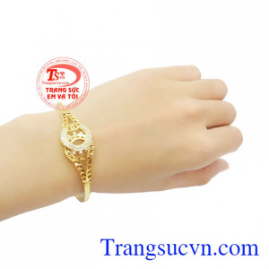 Chiếc vòng nữ tính vàng bảo hành 6 tháng, giao hàng nhanh trên toàn quốc.