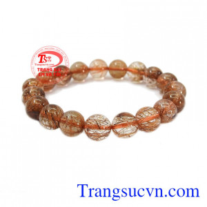 Chuỗi tay thạch anh tóc 10 ly tài lộc thích hợp cho cả nam và nữ.