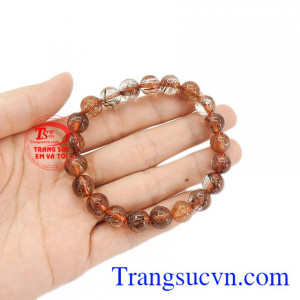 Thạch anh tóc thiên nhiên thích hợp cho cả nam và nữ.