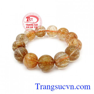Thạch anh tóc vốn là loại đá chứa nhiều năng lượng giúp người đeo tránh xa được tà ma, những điều xui xẻo
