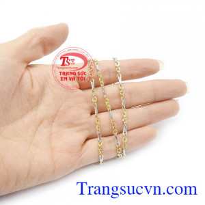 Công ty trang sức Em và Tôi chuyên chế tác và nhận làm theo yêu cầu. Dây chuyền Italy 3 màu may mắn