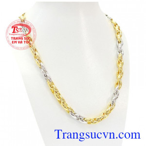 Sản phẩm dử dụng loại vàng 10k bền đẹp, sáng bóng