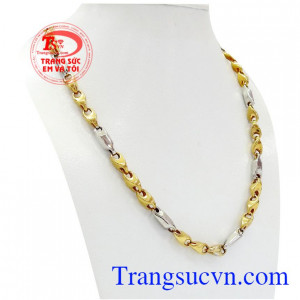 Sản phẩm có thể kết hợp với các phong cách trang phục khác nhau