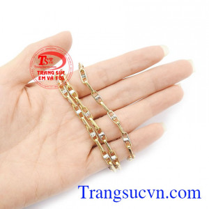 Trang sức Em và Tôi chuyên chế tác và nhận làm theo yêu cầu