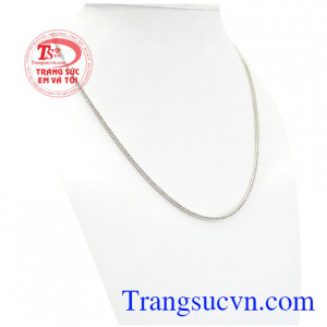 Sản phẩm đảm bảo chất lượng hợp thời trang,đeo dây chuyền vàng Ý sáng