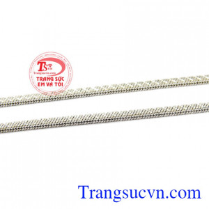 Dây chuyền vàng thích hợp làm quà tặng dành tặng người phụ nữ thân yêu của bạn