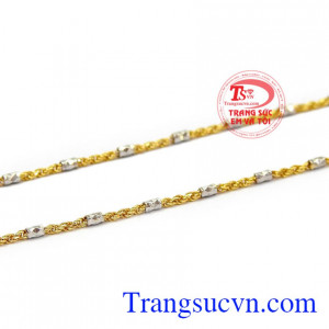 Dây chuyền vàng 18k được bảo hành 12 tháng