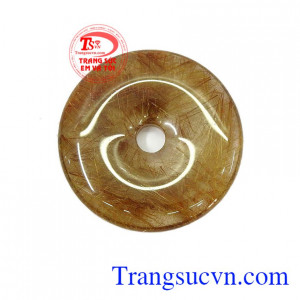 Đồng xu thạch anh tóc tài lộc là sản phẩm được chạm khắc hình đồng xu, được chế tác thạch anh tóc thiên nhiên