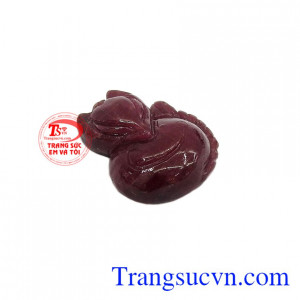 Người xưa tin rằng đá Ruby này có khả năng đuổi khỏi cơ thể mọi loại bệnh tật và giữ gìn sức khỏe