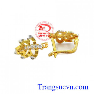 Hoa tai chiếc lá xinh