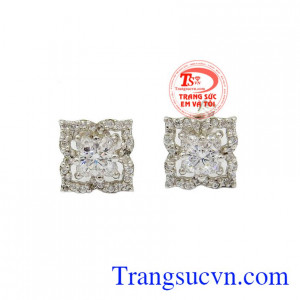 Hoa tai đính kim cương đẹp là sản phẩm đẹp được đính đá sang trọng, đẳng cấp