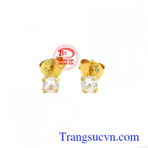 Hoa tai kim cương nhân tạo là sản phẩm hoa tai đẹp, cá tính, có thể đeo lỗ 2