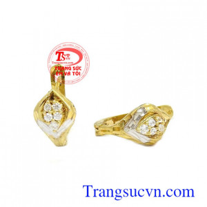 Hoa tai vàng 10k thời trang là sản phẩm được các bạn nữ yêu thích, sản phẩm xinh xắn