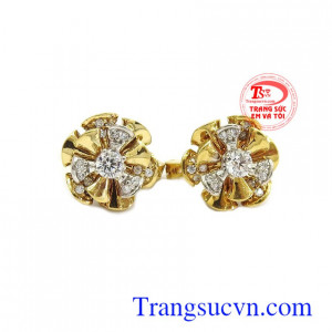 Hoa tai vàng 18k chất lượng vàng đảm bảo chất lượng theo tiêu chuẩn quốc tế