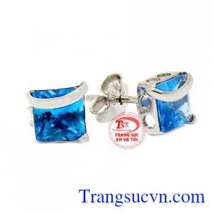 Hoa tai vàng trắng chất lượng tôn lên vẻ hiện đại, nữ tính cho phái đẹp.