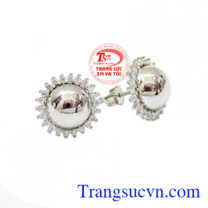 Hoa tai Ý 18k sáng bóng mang đến vẻ đẹp thanh lịch cho người đeo