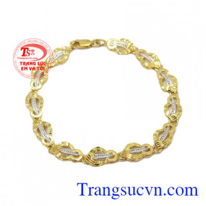 Lắc nữ vàng nữ đeo