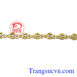 Lắc nữ vàng nữ đeo tay cho nữ đảo bảo chất lượng vàng uy tín. Lắc vàng kết hợp với vàng trắng kiểu dáng thời trang, lắc nữ vàng phù hợp làm quà tặng dành sinh nhật món quà ý nghĩa