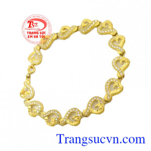 Lắc Tay Nữ Trái Tim Vàng được chế tác từ vàng 10k, bảo hành 6 tháng, giao hàng nhanh trên toàn quốc