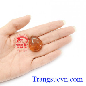 Đá Amber phù hợp với những người mệnh thổ, mệnh kim