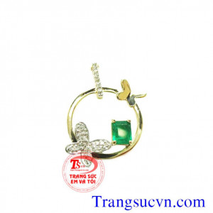 Mặt dây cánh bướm emerald Bán mặt dây emerald thiên nhiên,có giấy kiểm định đá emerald và vàng,giá đá quý emerald tốt,đặt mặt dây chuyền vàng tây đính đá quý theo mệnh mộc,hỏa